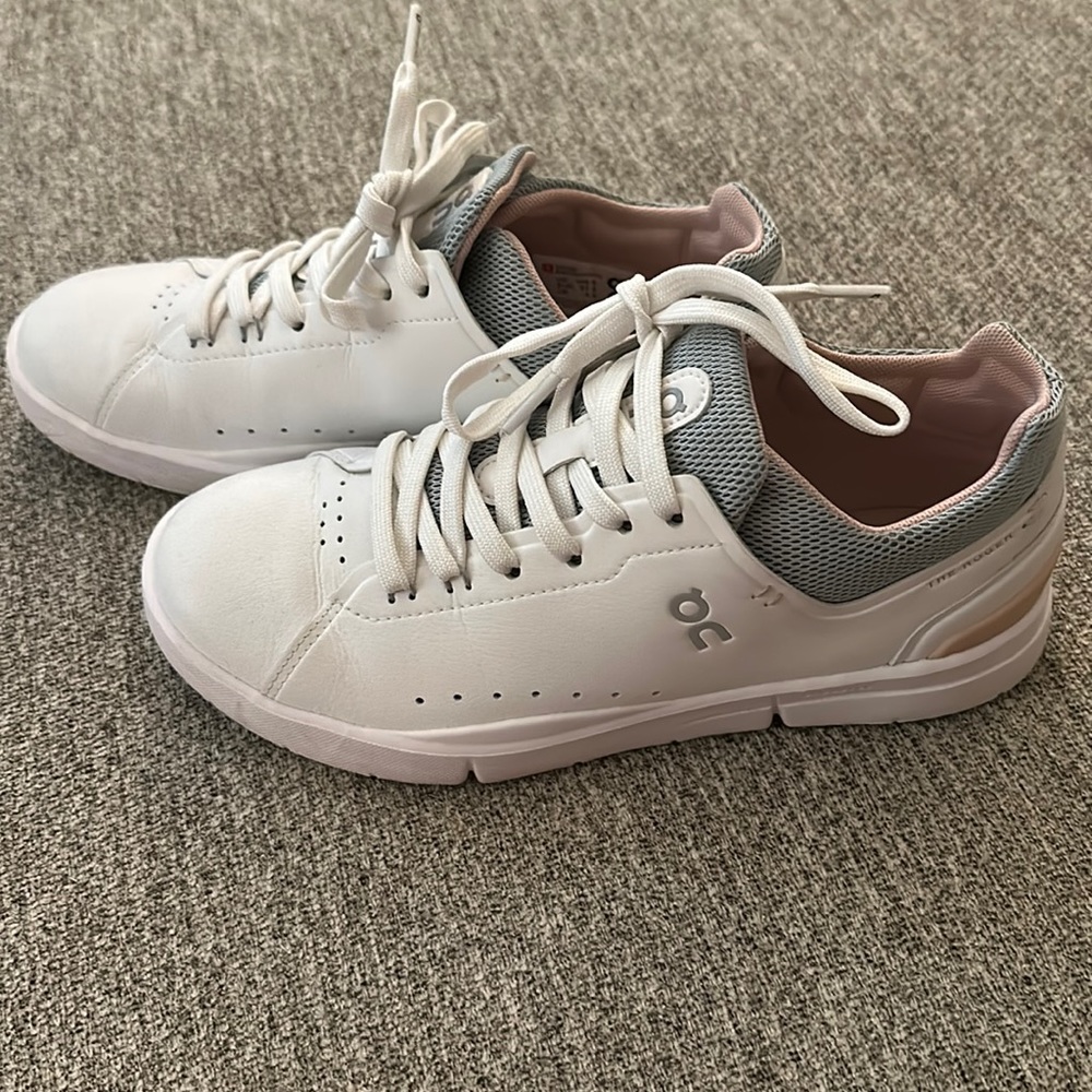 OnCloud The Roger Advantage Shoes Sz 6.5